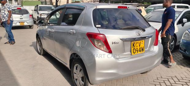 Toyota Vitz 2012 Silver