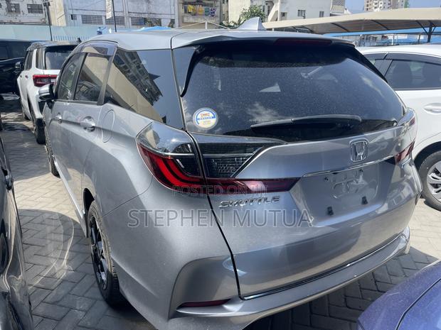 Honda Fit Shuttle 1.5 Hybrid 2WD 2019 Silver