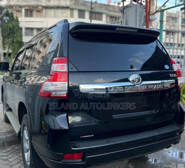 Toyota Land Cruiser Prado 2.7 i 2013 Black