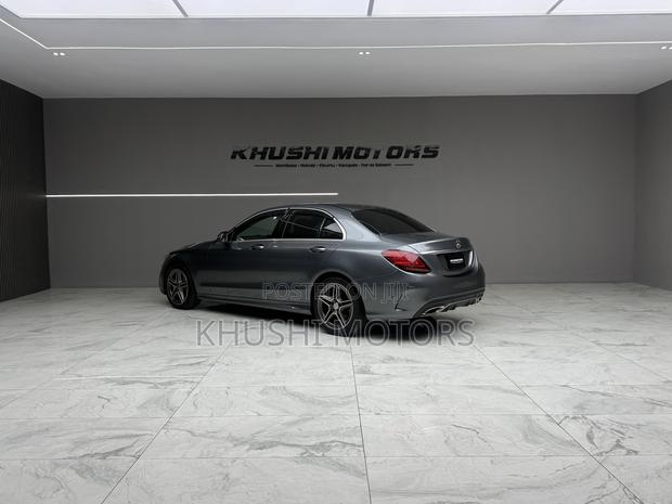 Mercedes-Benz C200 2019 Gray