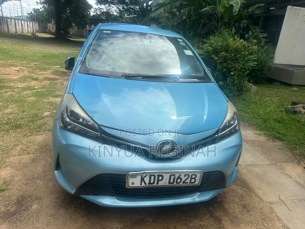 Toyota Vitz 2017 Blue