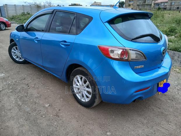 Mazda Axela 2011 Blue