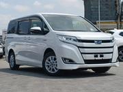 Toyota Noah 1.8 FWD Hybrid (7 seater) 2019 White for sale