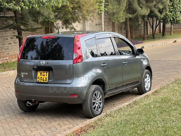 Nissan Note 2011 Gray