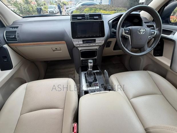 Toyota Land Cruiser Prado 2019 Black