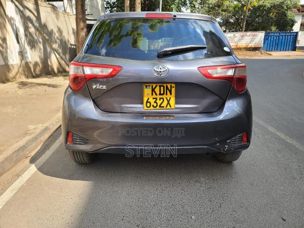 Toyota Vitz 2017 Gray