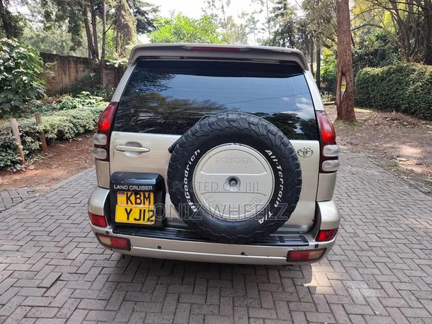 Toyota Land Cruiser Prado 2003 Gold