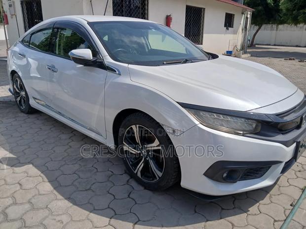Honda Civic 2018 White