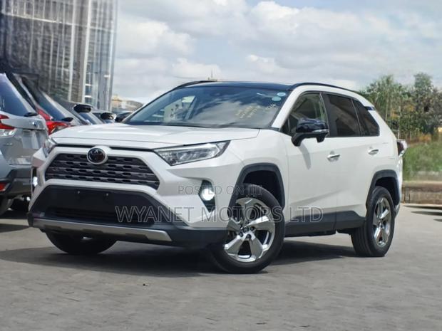 Toyota RAV4 2019 White
