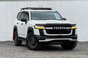 Toyota Land Cruiser LC300 2023 White for sale
