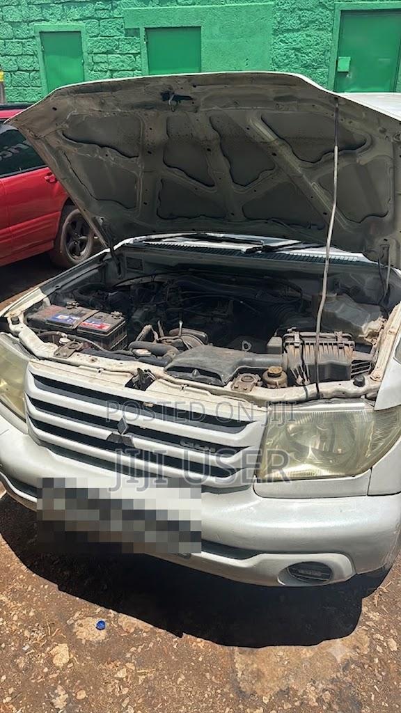 Mitsubishi Pajero IO 2003 Pearl