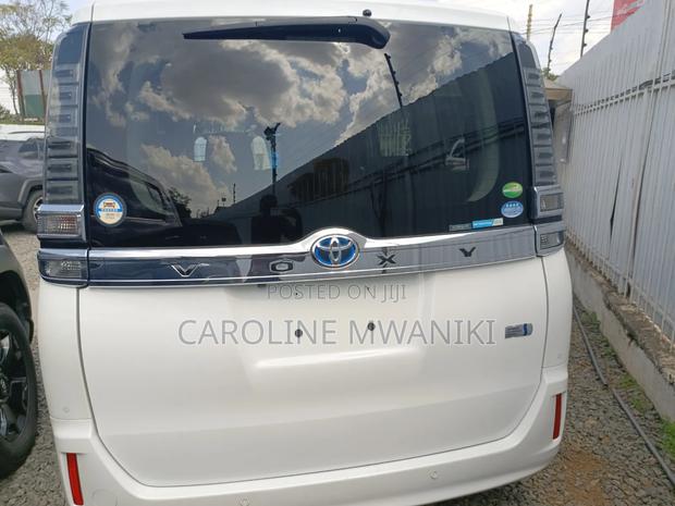 Toyota Voxy 2019 White