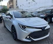 Toyota Corolla XLE (1.8L 4cyl 2A) 2018 White for sale