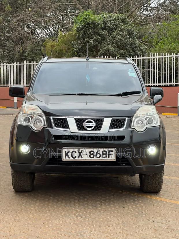 Nissan X-Trail 2012 Black