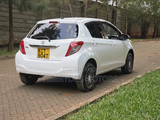 Toyota Vitz 2011 White