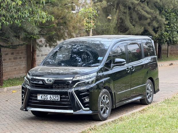 Toyota Voxy 2017 Black