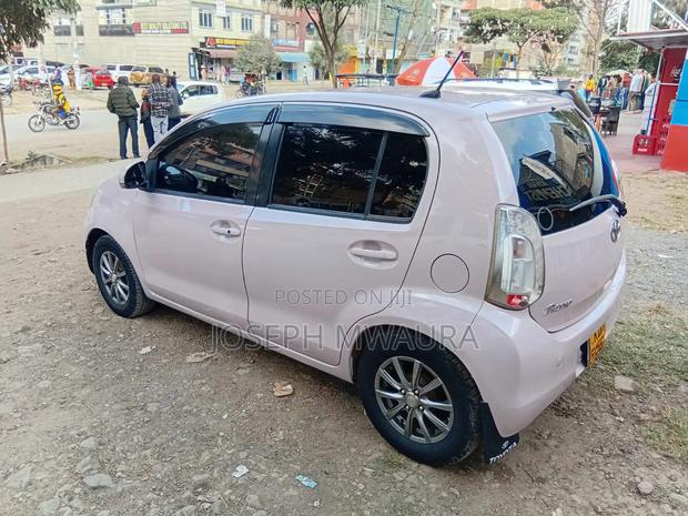 Toyota Passo 2014 Pink