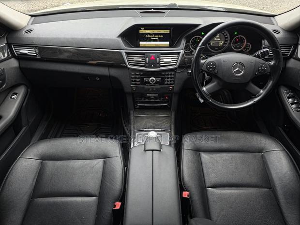 Mercedes-Benz E300 2009 White