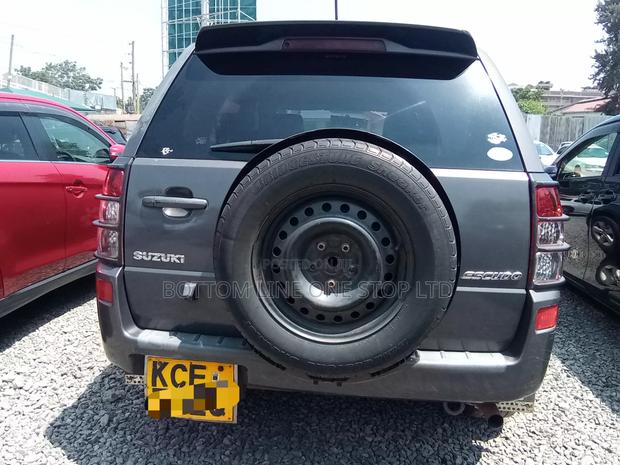 Suzuki Escudo 2008 Gray