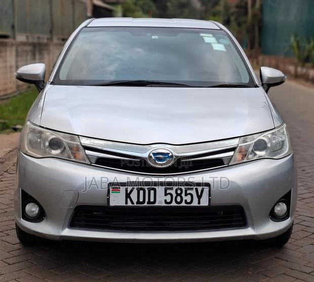 Toyota Corolla Fielder 2014 Silver