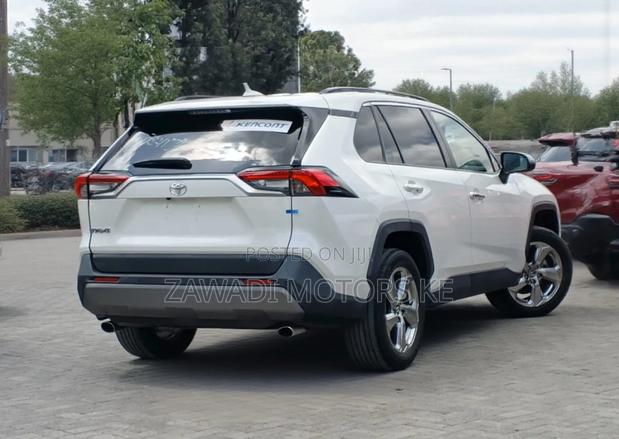 Toyota RAV4 2019 Pearl