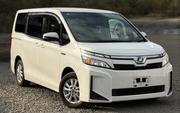 Toyota Voxy 2019 White for sale