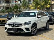 Mercedes-Benz 220 2019 Pearl for sale