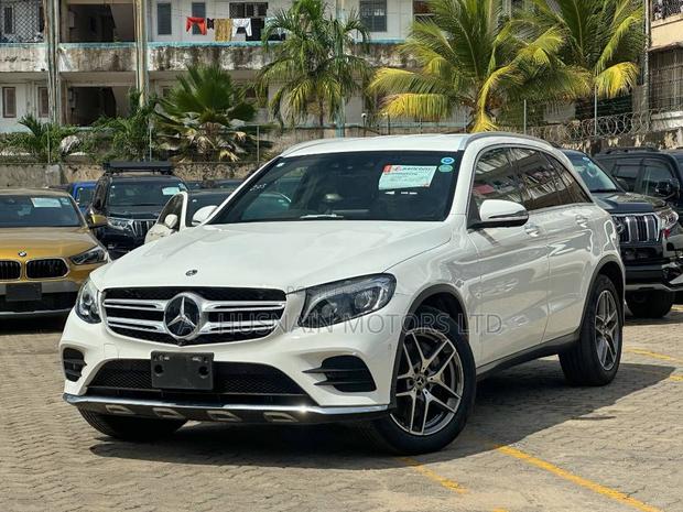 Mercedes-Benz 220 2019 Pearl