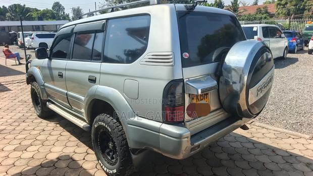 Toyota Land Cruiser Prado 2004 Silver