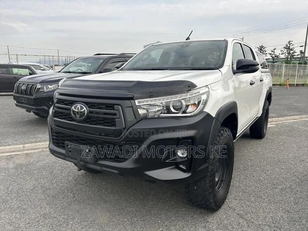 Toyota Hilux 2019 White