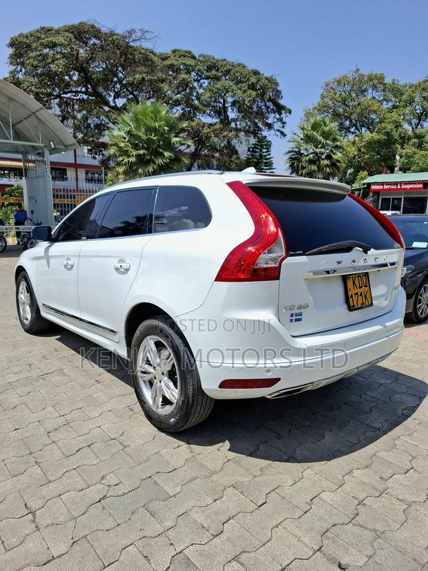 Volvo XC60 2017 Pearl
