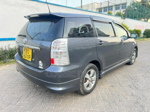 Toyota Wish 2008 Gray