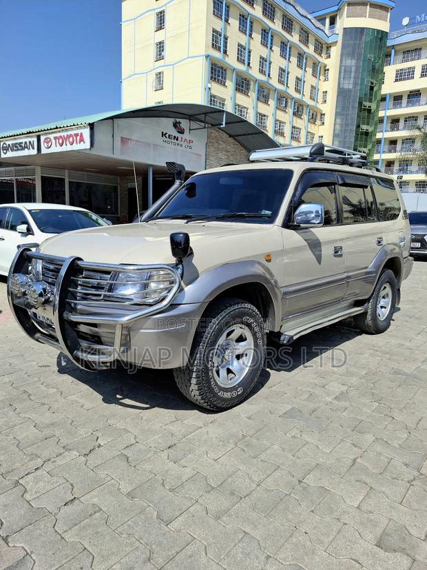 Toyota Land Cruiser Prado 2002 Gold