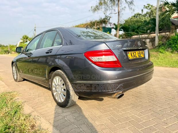 Mercedes-Benz C200 2007 Gray