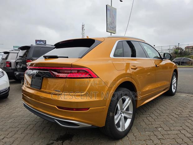 Audi Q8 2021 Gold