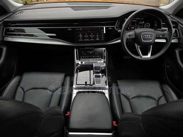 Audi Q8 2021 Gold