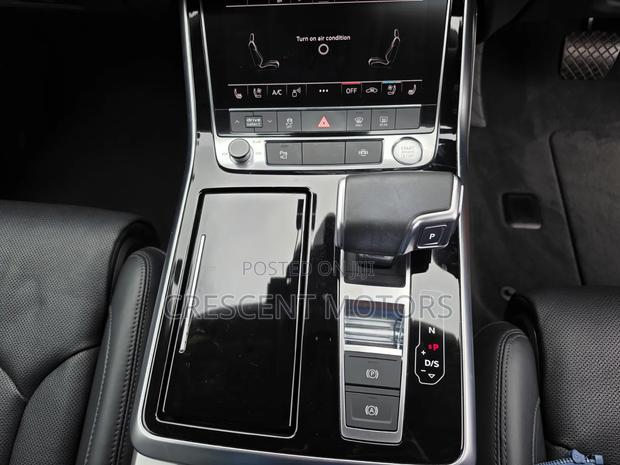 Audi Q8 2021 Gold