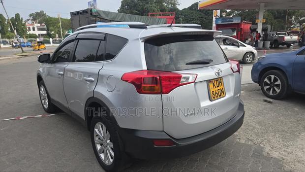 Toyota RAV4 2015 Silver