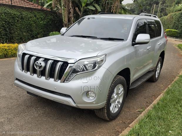 Toyota Land Cruiser Prado 2012 Silver