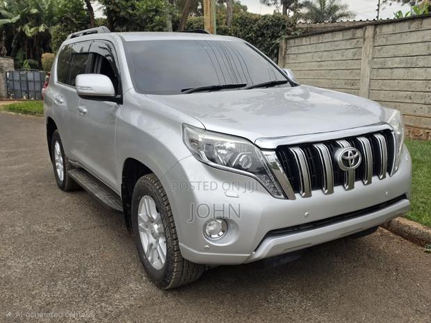 Toyota Land Cruiser Prado 2012 Silver