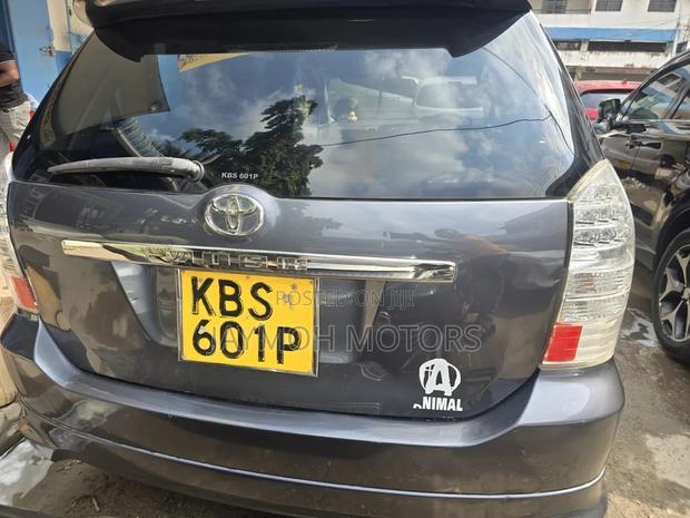Toyota Wish 2007 Gray