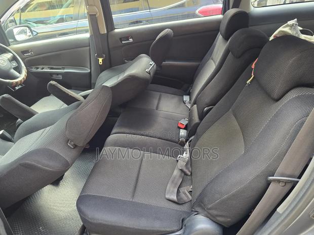 Toyota Wish 2007 Gray