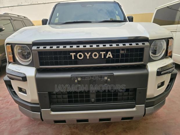 Toyota Land Cruiser Prado 2024 Gray