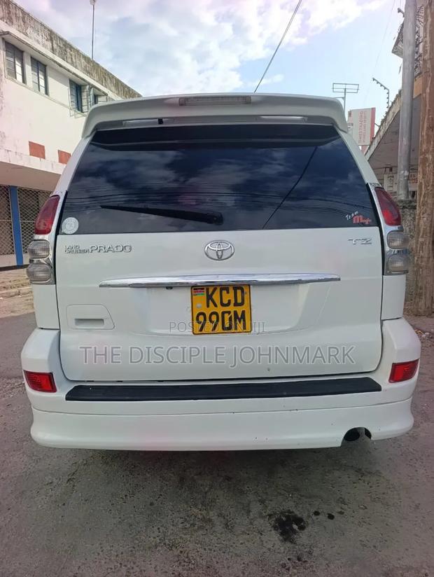 Toyota Land Cruiser Prado 2008 White