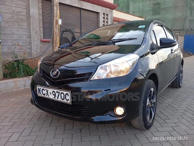 Toyota Vitz 2012 Black