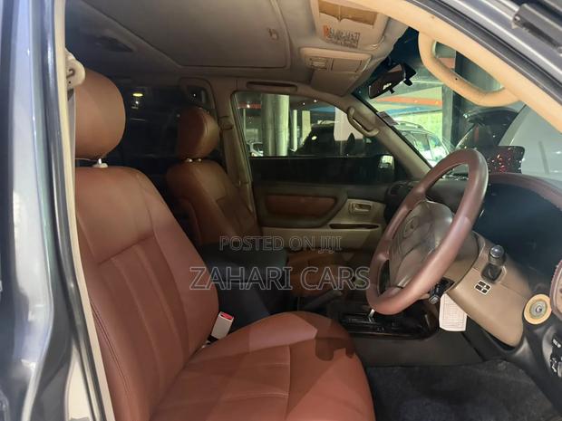 Toyota Land Cruiser Prado 2002 Gray