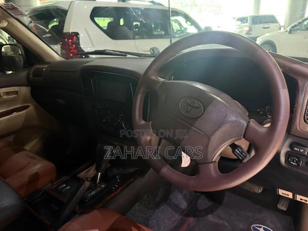 Toyota Land Cruiser Prado 2002 Gray