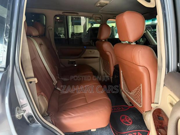 Toyota Land Cruiser Prado 2002 Gray