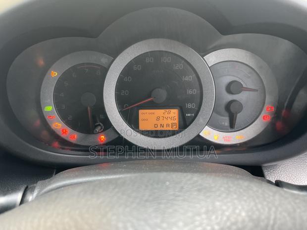 Toyota RAV4 2011 Silver