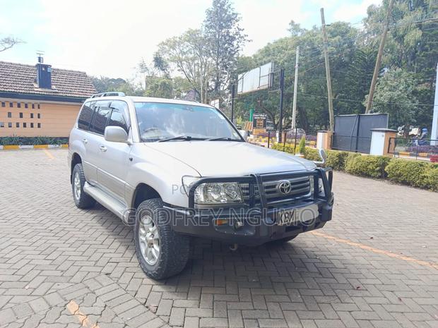 Toyota Land Cruiser 2003 Silver